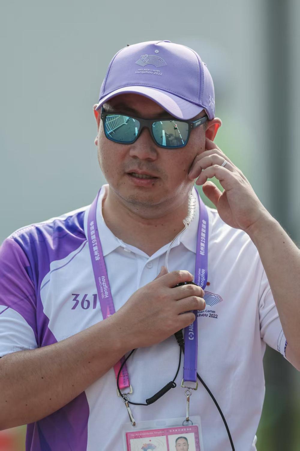 工作半天, 手闪耀世运