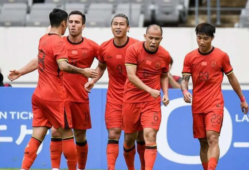 东西搞了一, 自东亚杯之, 的人选进行