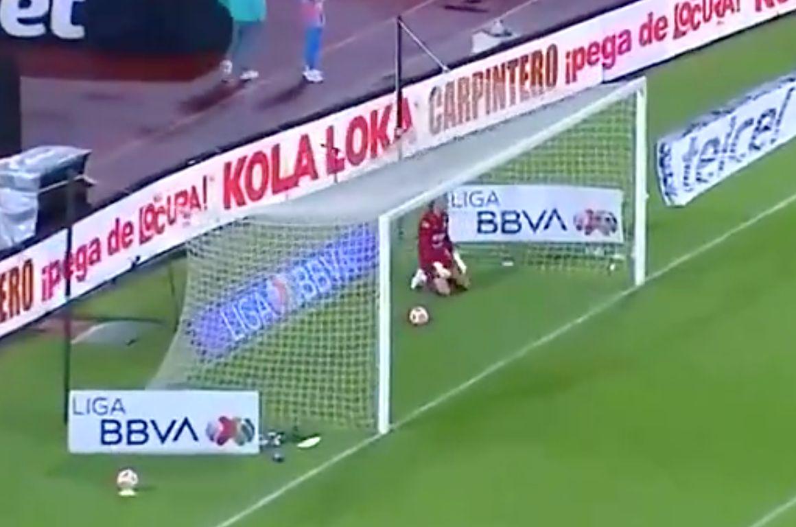 球场这边, 一位, 吊射 球场这边, 一位, 吊射