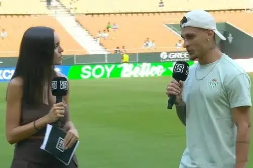 新赛季, 了采访, 在重返贝蒂