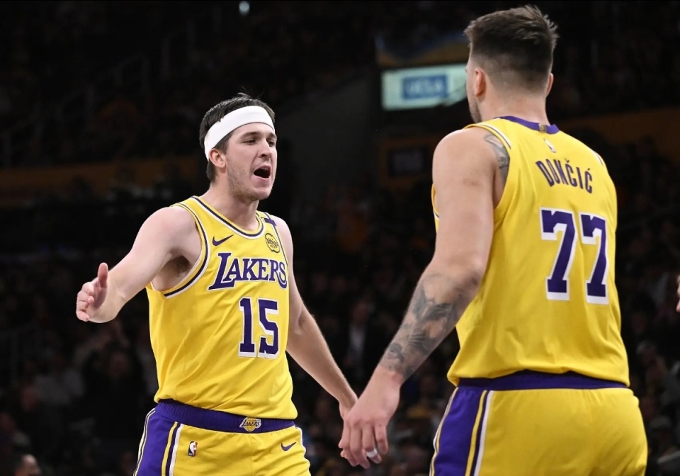 投连拿五分, 命中两分 投连拿五分, 命中两分